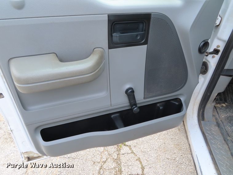 image for item DD6215 2005 Ford F150 pickup truck