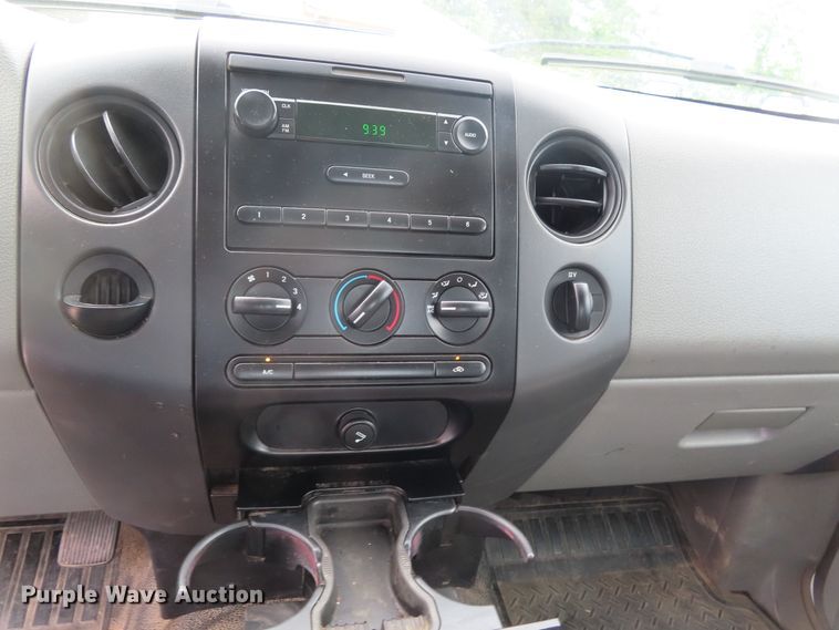 image for item DD6215 2005 Ford F150 pickup truck