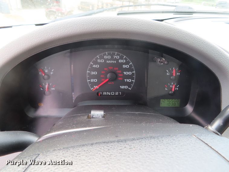 image for item DD6215 2005 Ford F150 pickup truck