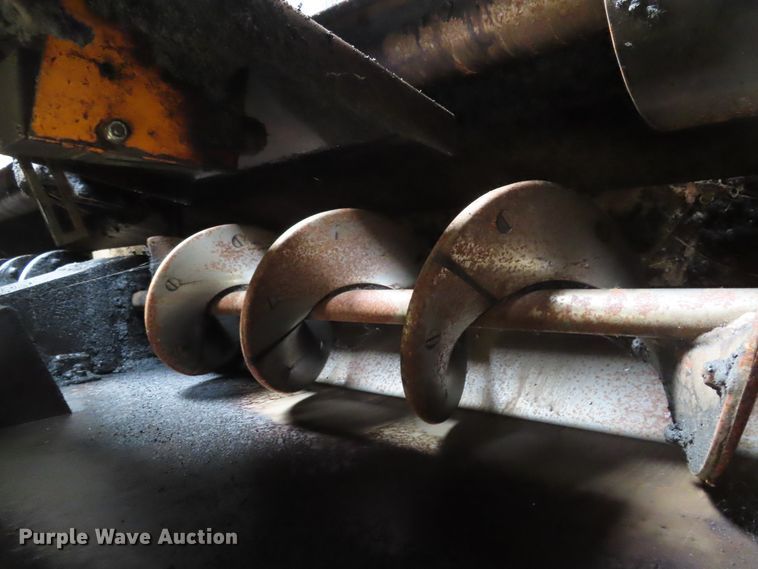 image for item DD6219 LeeBoy L8000T paver