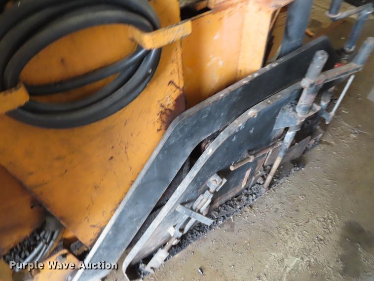 image for item DD6219 LeeBoy L8000T paver