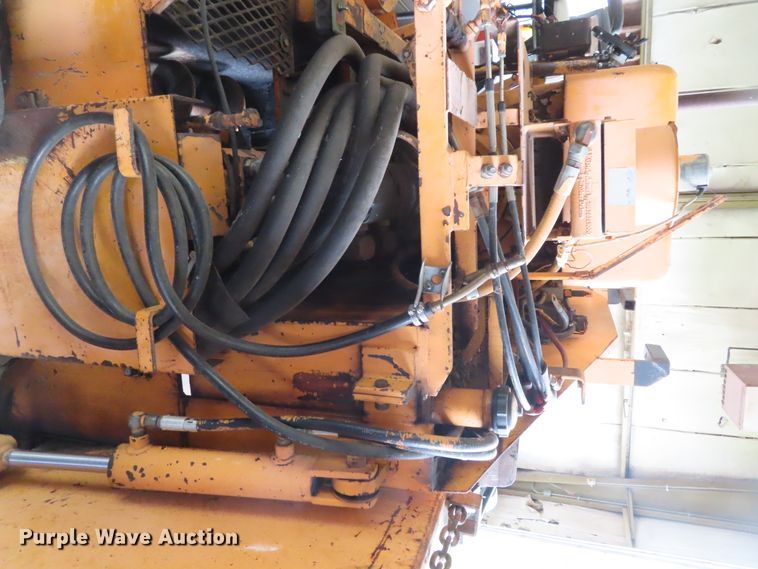 image for item DD6219 LeeBoy L8000T paver