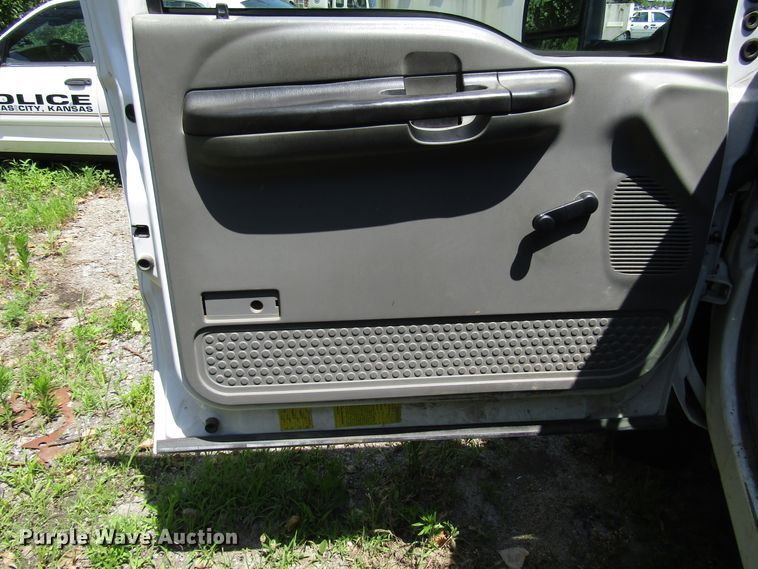 image for item DD6253 2006 Ford F450 Crew Cab dump truck