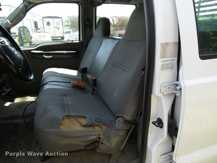 image for item DD6253 2006 Ford F450 Crew Cab dump truck