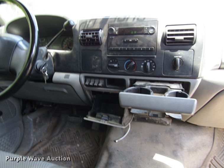 image for item DD6253 2006 Ford F450 Crew Cab dump truck