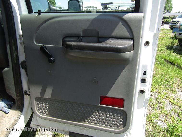 image for item DD6253 2006 Ford F450 Crew Cab dump truck