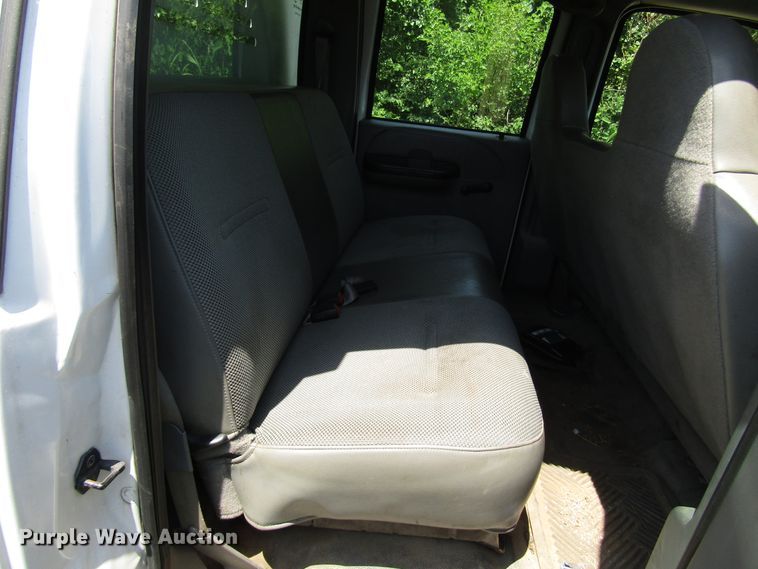 image for item DD6253 2006 Ford F450 Crew Cab dump truck