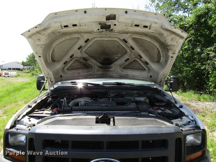 image for item DD6253 2006 Ford F450 Crew Cab dump truck