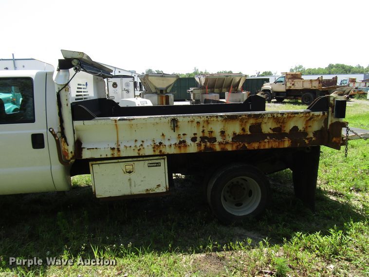 image for item DD6253 2006 Ford F450 Crew Cab dump truck
