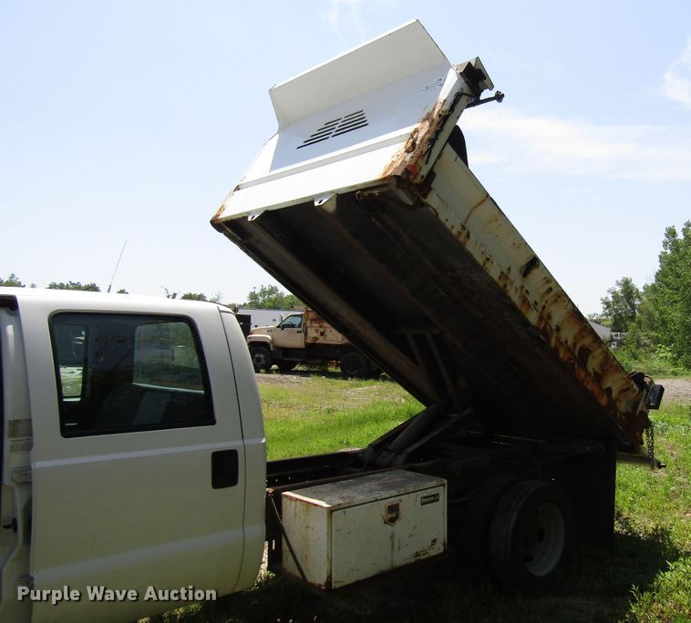 image for item DD6253 2006 Ford F450 Crew Cab dump truck
