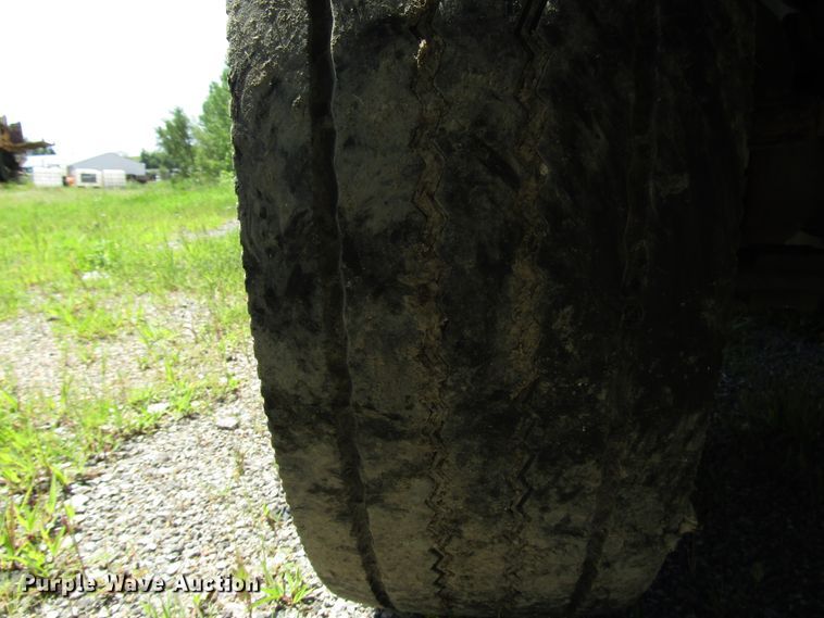 image for item DD6253 2006 Ford F450 Crew Cab dump truck