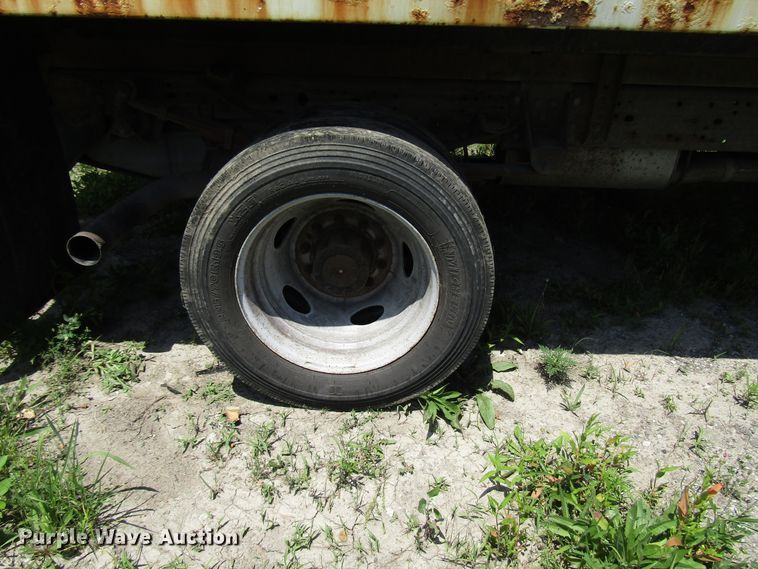 image for item DD6253 2006 Ford F450 Crew Cab dump truck