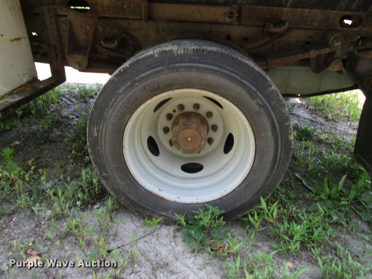 image for item DD6253 2006 Ford F450 Crew Cab dump truck