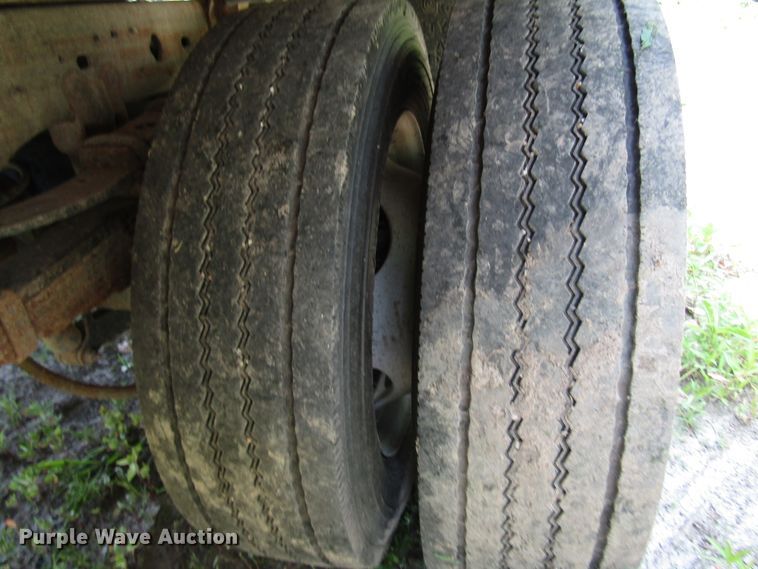 image for item DD6253 2006 Ford F450 Crew Cab dump truck