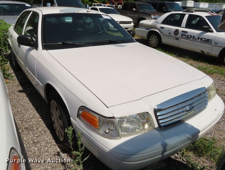 image for item DD6261 2006 Ford Crown Victoria Police Interceptor