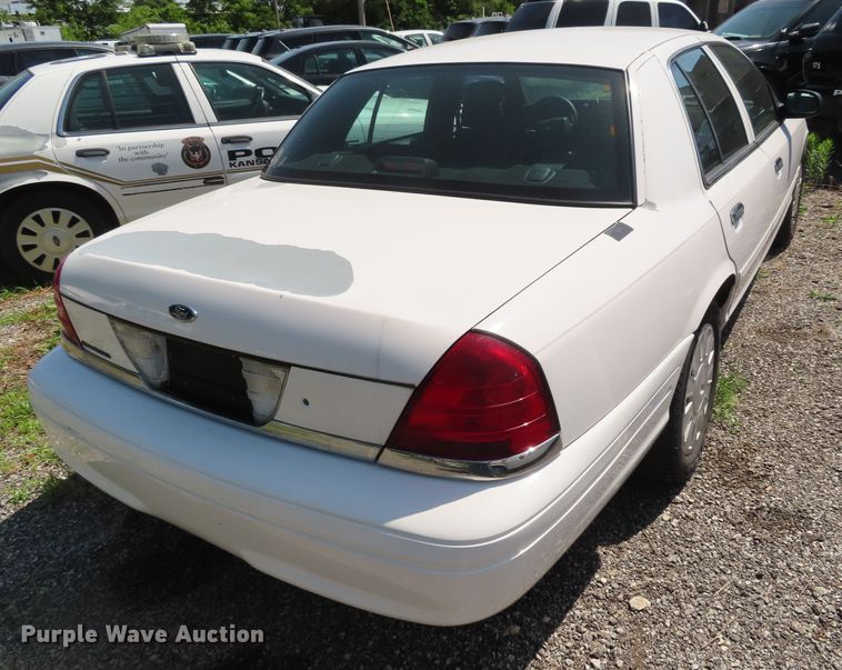 image for item DD6261 2006 Ford Crown Victoria Police Interceptor