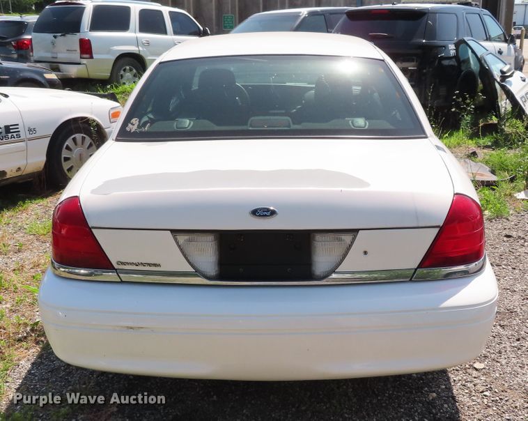 image for item DD6261 2006 Ford Crown Victoria Police Interceptor
