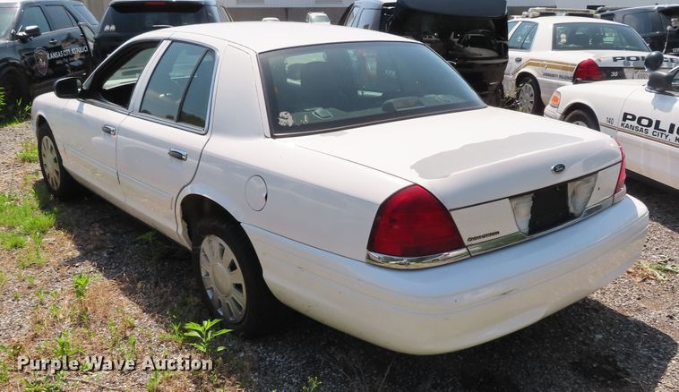 image for item DD6261 2006 Ford Crown Victoria Police Interceptor