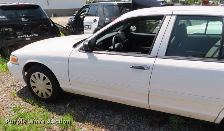 image for item DD6261 2006 Ford Crown Victoria Police Interceptor