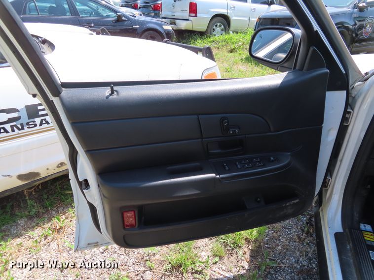 image for item DD6261 2006 Ford Crown Victoria Police Interceptor