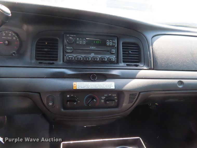 image for item DD6261 2006 Ford Crown Victoria Police Interceptor