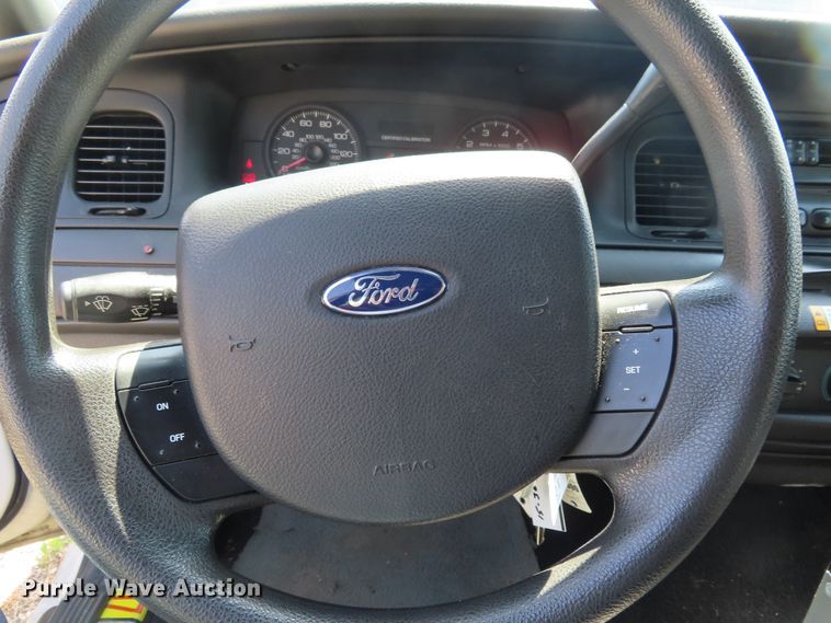 image for item DD6261 2006 Ford Crown Victoria Police Interceptor