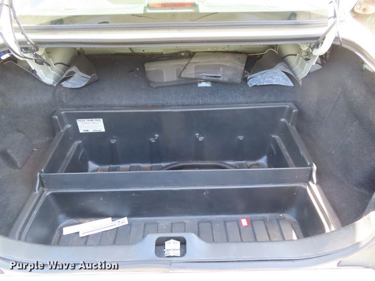 image for item DD6261 2006 Ford Crown Victoria Police Interceptor