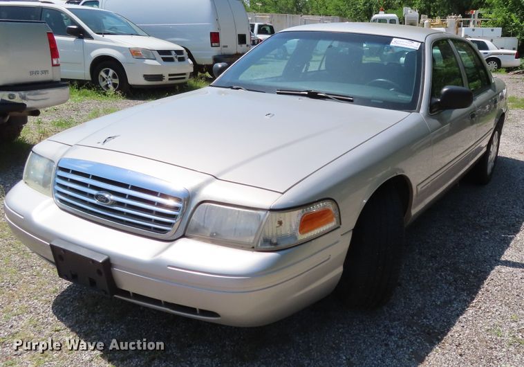 image for item DD6262 2006 Ford Crown Victoria Police Interceptor