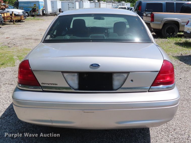 image for item DD6262 2006 Ford Crown Victoria Police Interceptor