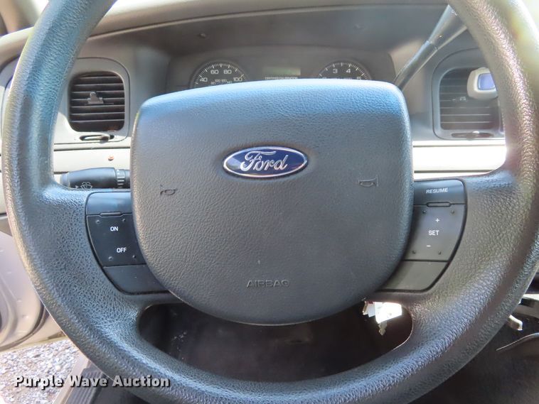 image for item DD6262 2006 Ford Crown Victoria Police Interceptor