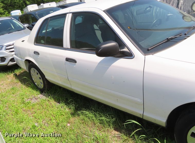 image for item DD6263 2008 Ford Crown Victoria Police Interceptor