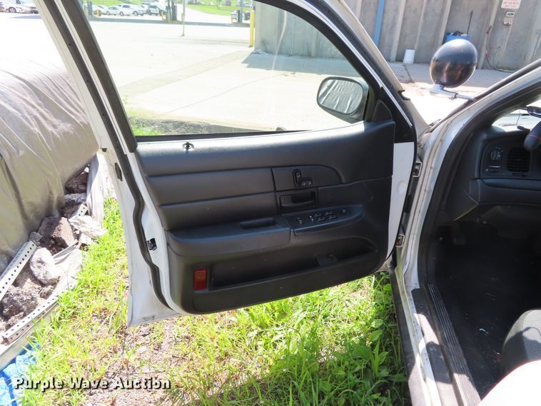 image for item DD6263 2008 Ford Crown Victoria Police Interceptor