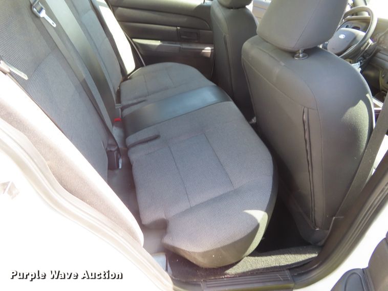 image for item DD6263 2008 Ford Crown Victoria Police Interceptor