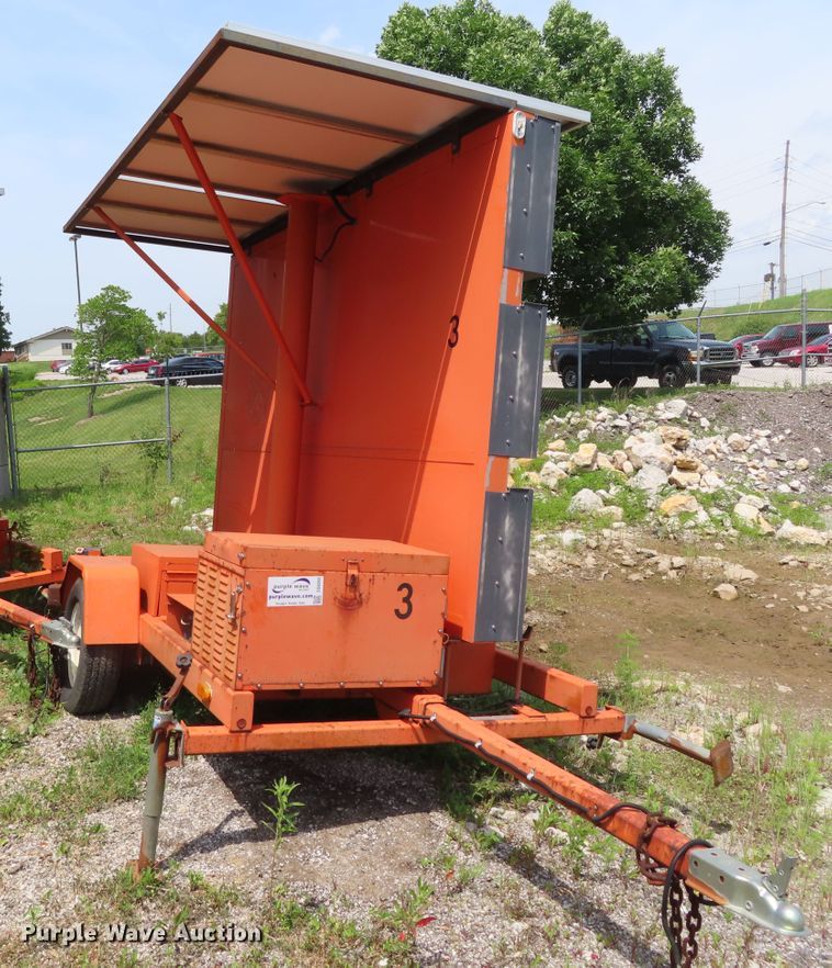 image for item DD6265 1997 American Signal Co message board trailer