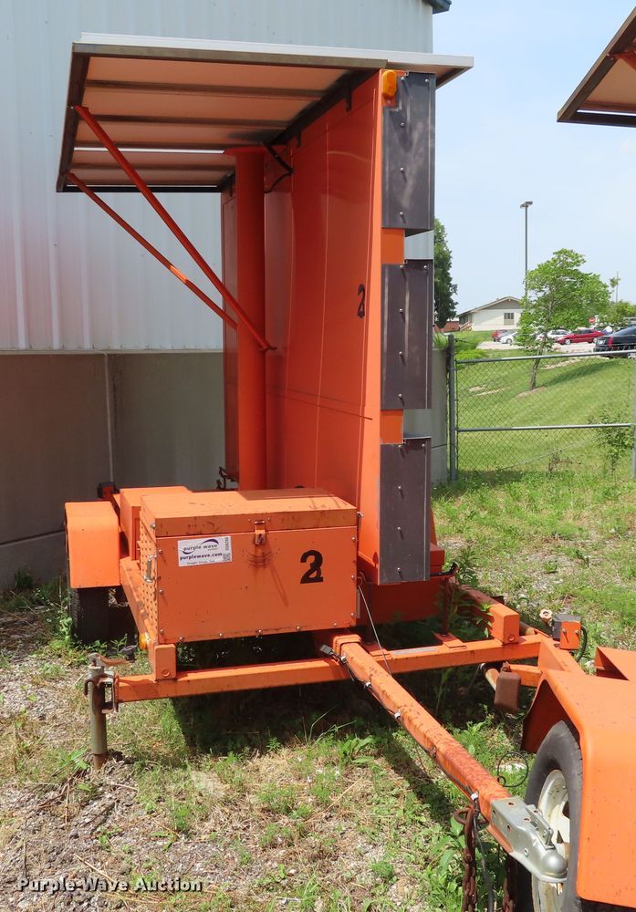 image for item DD6266 1997 American Signal Co message board trailer