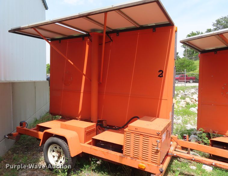 image for item DD6266 1997 American Signal Co message board trailer