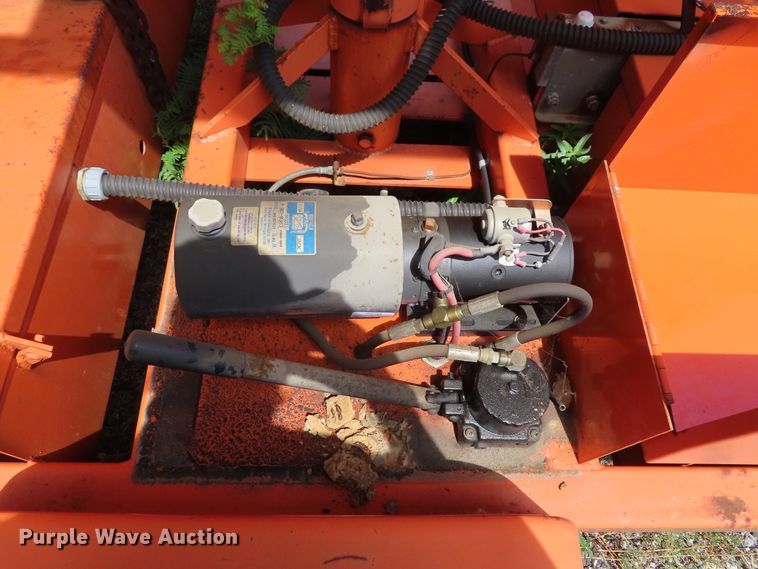 image for item DD6266 1997 American Signal Co message board trailer