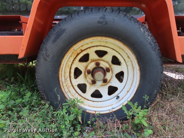 image for item DD6266 1997 American Signal Co message board trailer