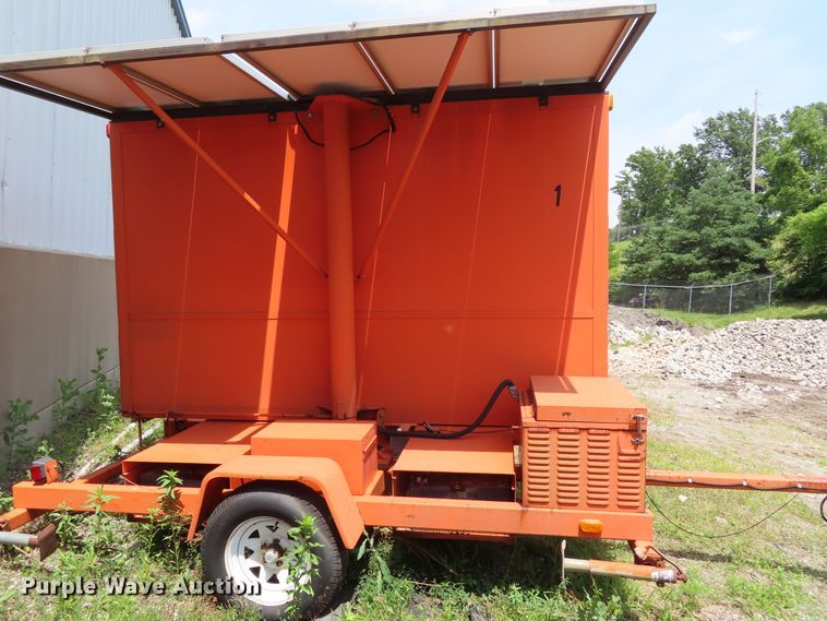 image for item DD6267 1997 American Signal Co. message board trailer