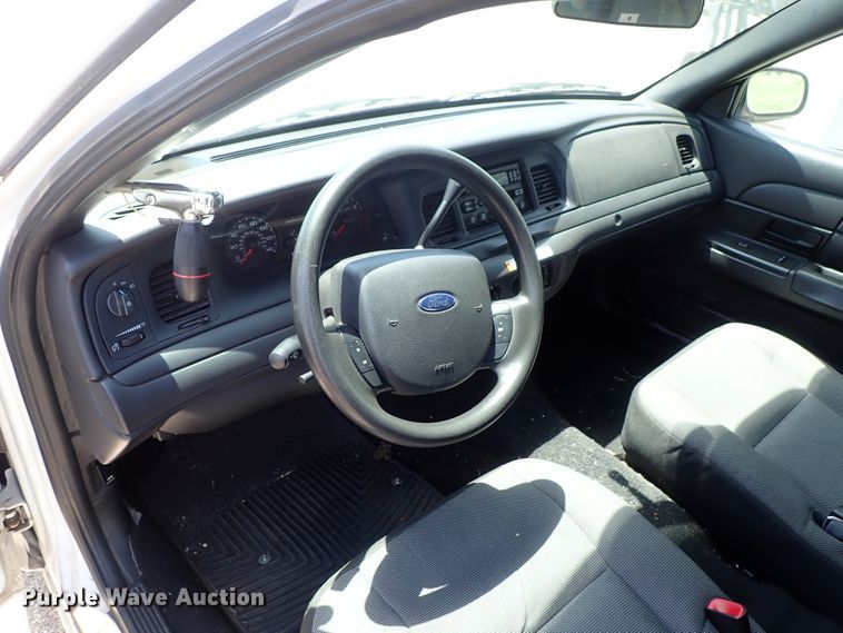 image for item DE5407 2006 Ford Crown Victoria Police Interceptor