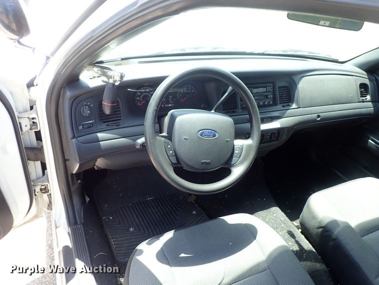 image for item DE5407 2006 Ford Crown Victoria Police Interceptor