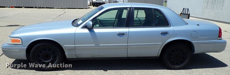 image for item DE5410 2003 Ford Crown Victoria Police Interceptor