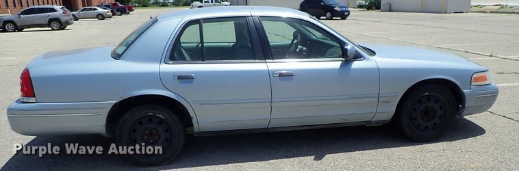 image for item DE5410 2003 Ford Crown Victoria Police Interceptor