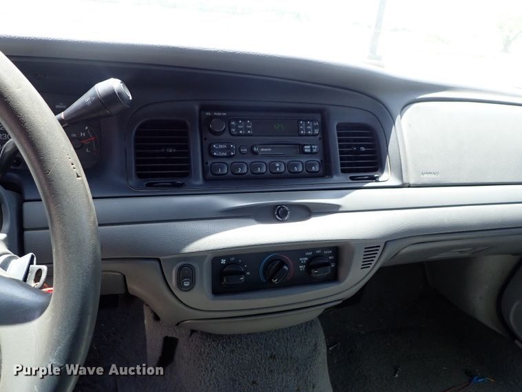 image for item DE5410 2003 Ford Crown Victoria Police Interceptor