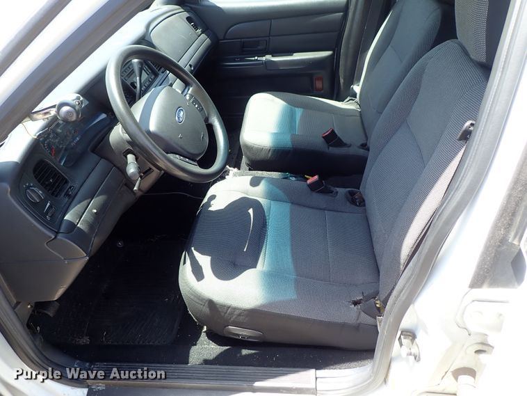 image for item DE5411 2007 Ford Crown Victoria Police Interceptor
