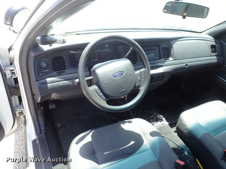 image for item DE5411 2007 Ford Crown Victoria Police Interceptor