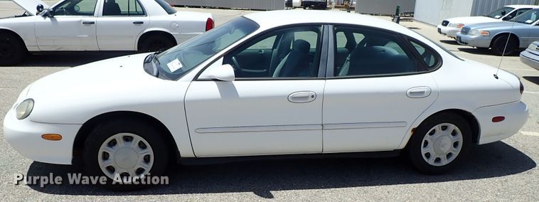 image for item DE5413 1998 Ford Taurus