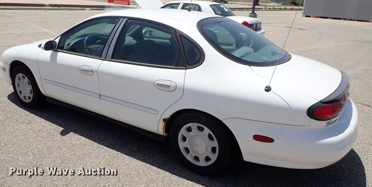 image for item DE5413 1998 Ford Taurus