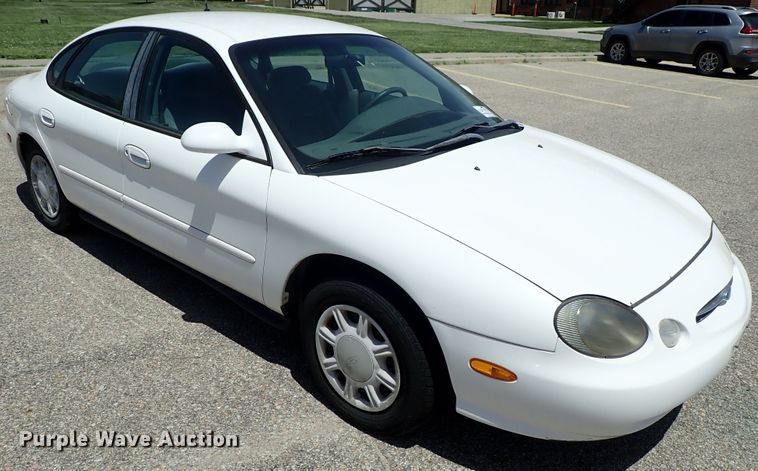 image for item DE5413 1998 Ford Taurus