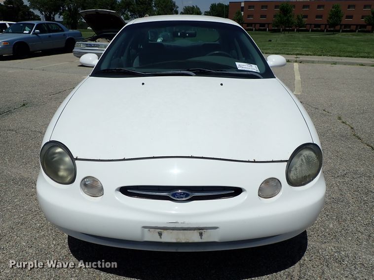 image for item DE5413 1998 Ford Taurus